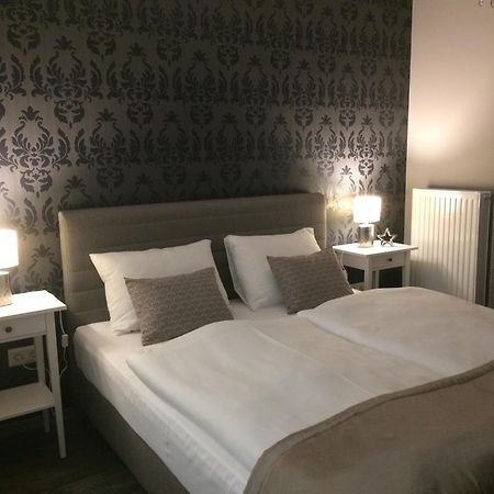 Orient Suite Sarvar Luaran gambar