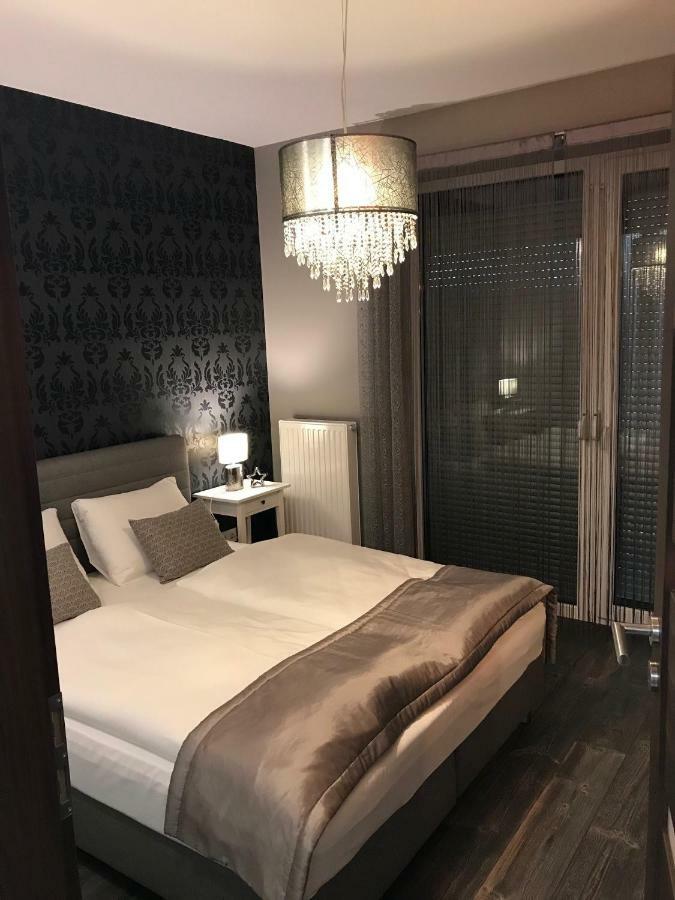 Orient Suite Sarvar Luaran gambar
