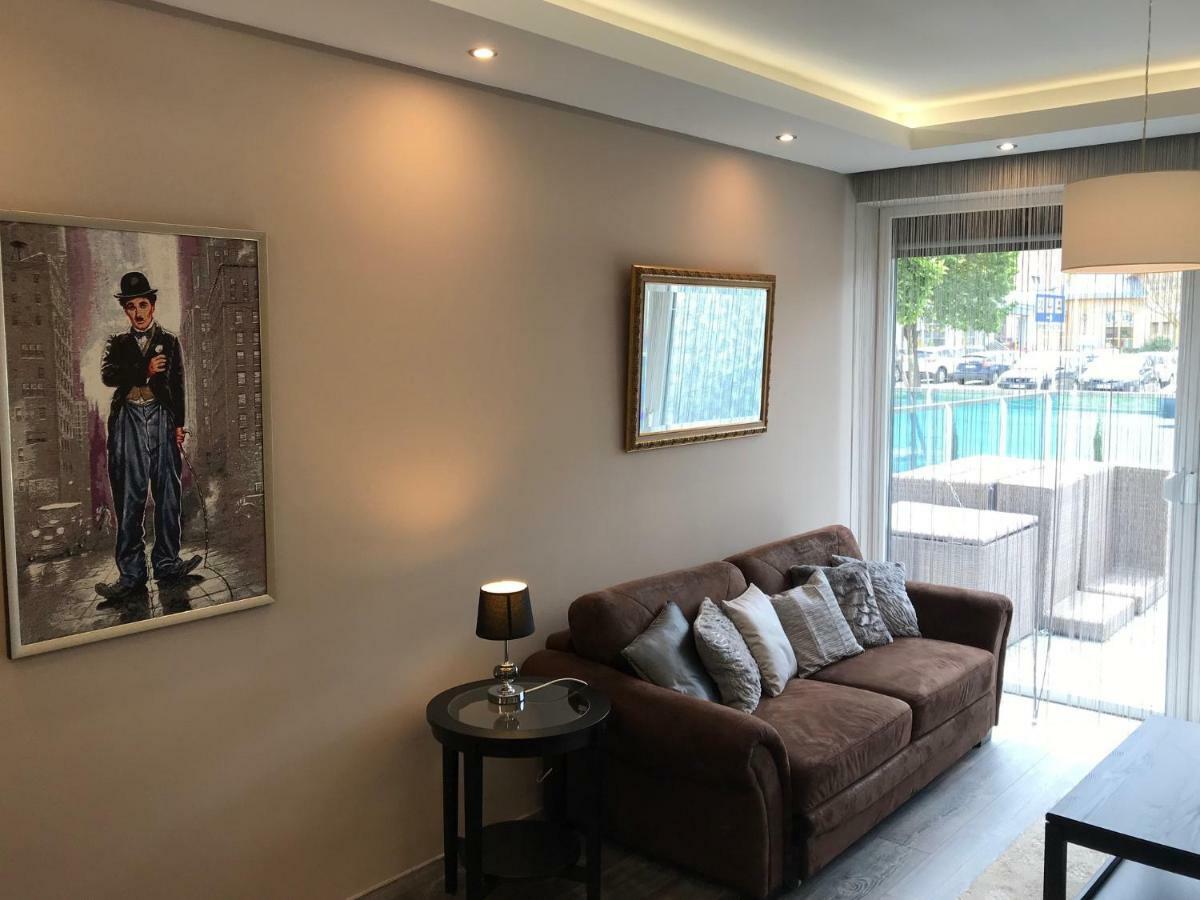 Orient Suite Sarvar Luaran gambar
